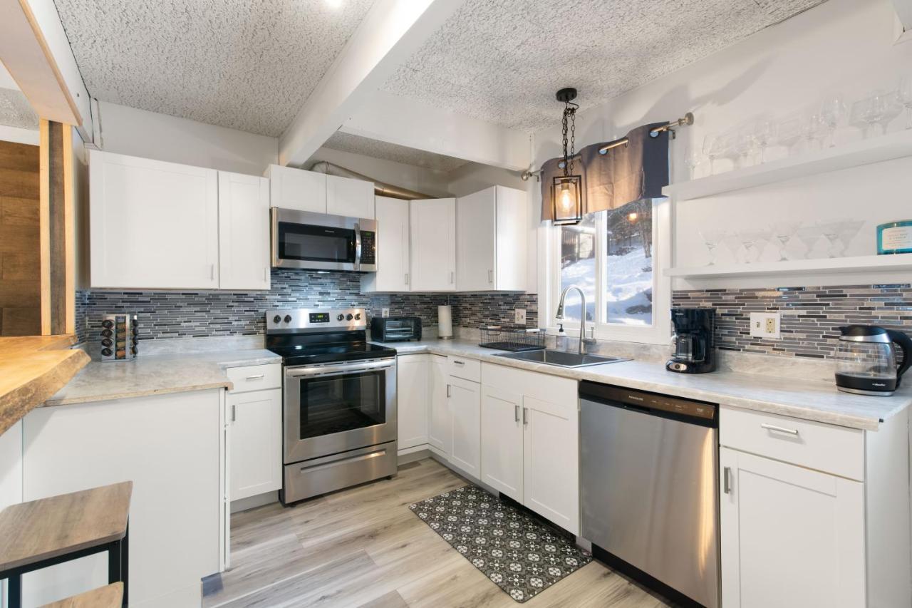 Vermont Getaway! Newly Renovated! Stratton Valley Exteriör bild